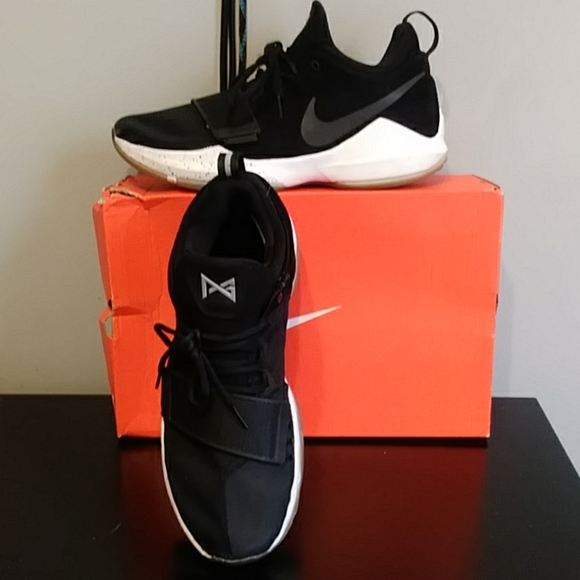 Nike Zoom Assersion - Picture 2 of 9